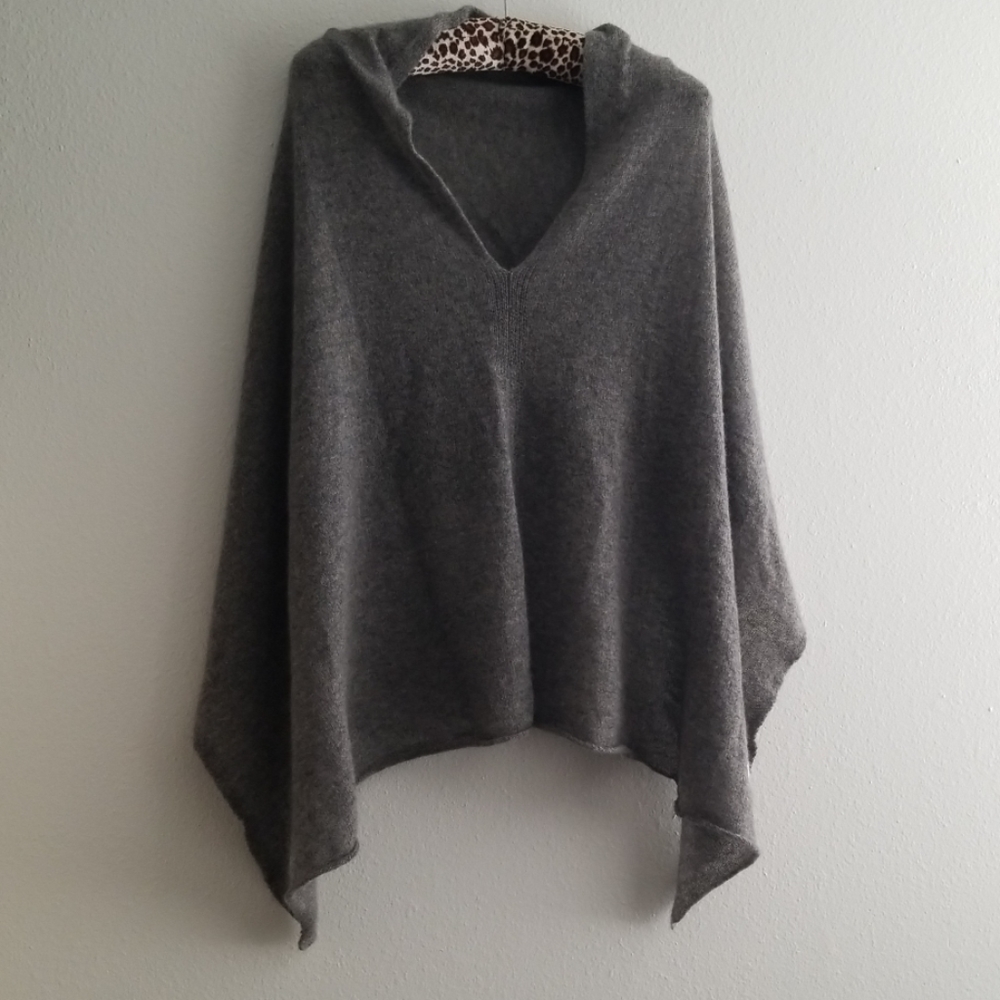 Cashmere Boutique Topper Style Poncho